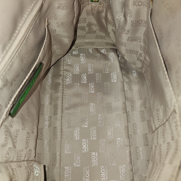 Michael Kors Green Studded Women's Bag - Picture 11 of 16